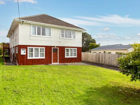 922 East Coast Road, Northcross