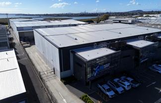 High Profile Office Warehouse on Rosebank