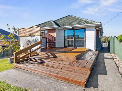 18 Grants Road, Marchwiel