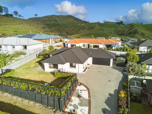 35 Ballintoy Park Drive, Welcome Bay