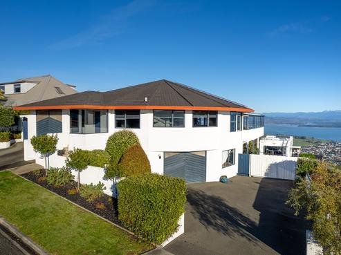 328 Princes Drive, Britannia Heights