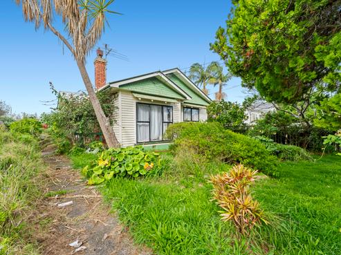 42 Earlsworth Road, Mangere East