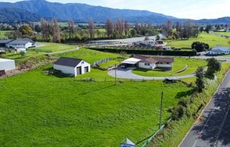 2075 Takaka Valley Highway, Takaka