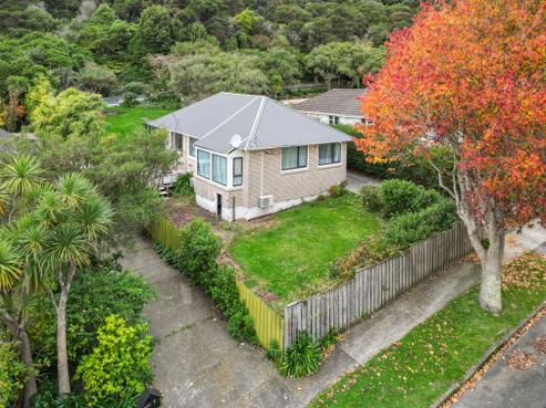 6 Boyd Grove, Naenae