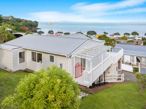 24A Zita Avenue, Matakatia