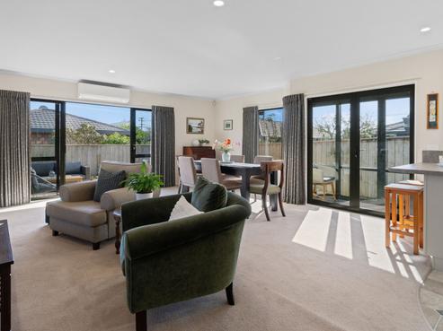 9 Campbell Grove, Levin