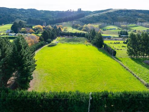210 Tirohanga Road, North Taieri