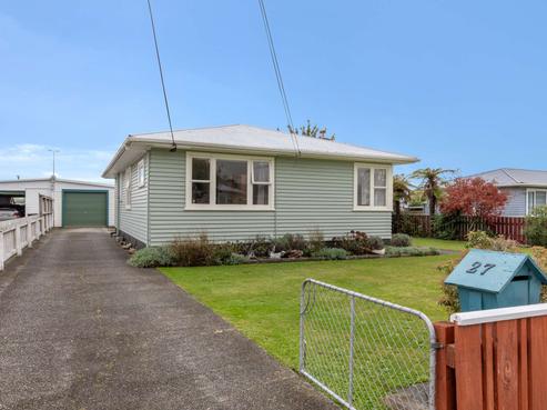 27 Ferguson Street, Levin