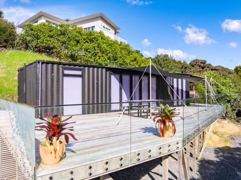 16 Taranga Road, Langs Beach