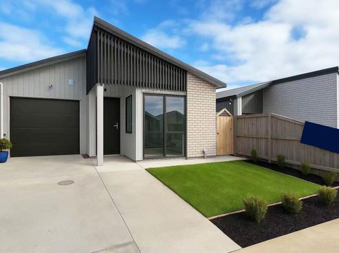 49 Horokaka Street, Massey