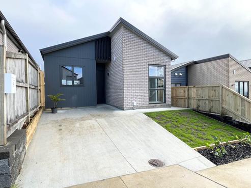 55 Horokaka Street, Massey