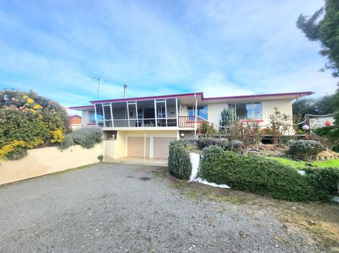 27 Newcastle Street, Hampden