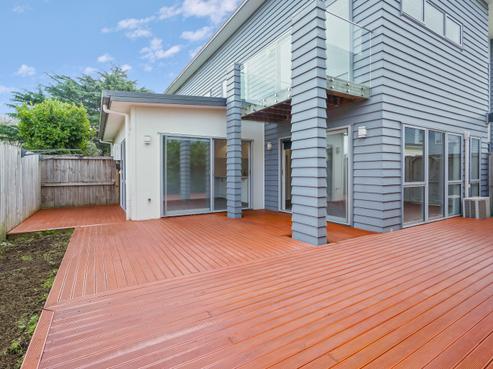 2/13 Crosher Place, Silverdale