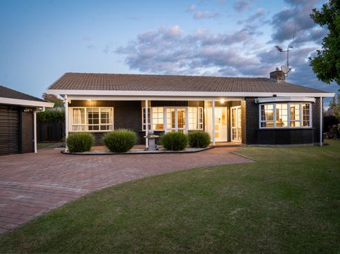 66 Raleigh Street, Leamington