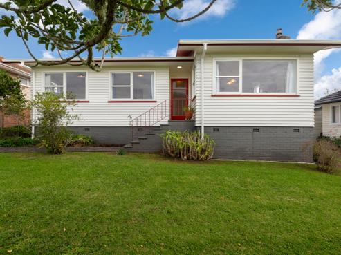 10 Japonica Drive, Beach Haven