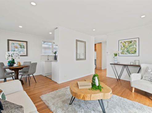 2/243 Lake Road, Northcote