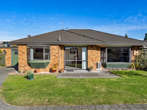 2/611 Roberts Street, Hastings