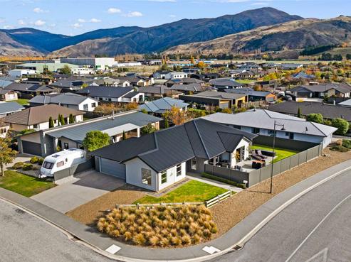 14 Stowell Drive, Cromwell