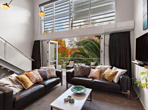 9/44 William Pickering Drive, Rosedale