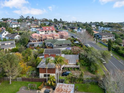 121 Oaktree Avenue, Browns Bay