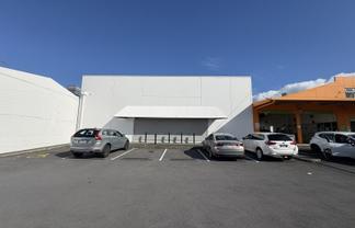 Well positioned large format retail in Glen Innes