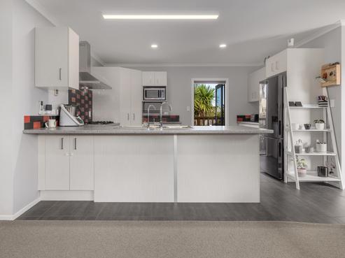 76B Seddon Street, Waikanae