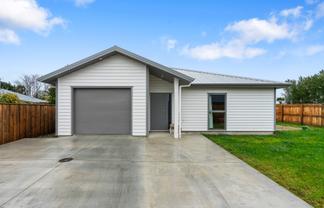 2/16 Makoura Road, Masterton
