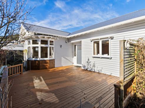 297 The Parade, Island Bay