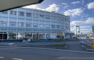 Office or retail - Take your pick!