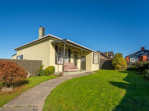 6 Livingstone Street, West End