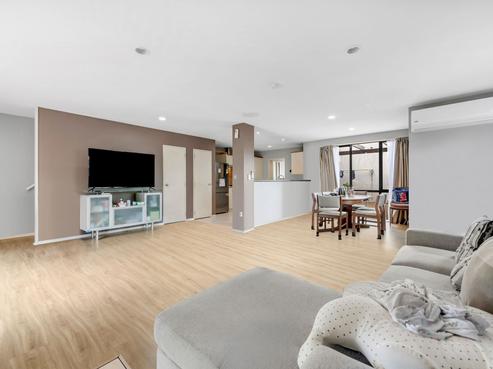 18 Faldo Drive, Golflands