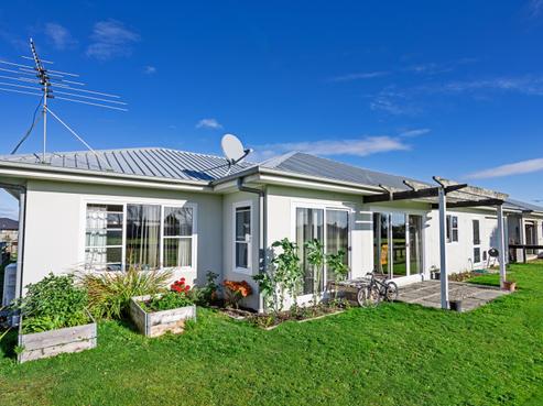 87 Lothian Crescent, Strathern