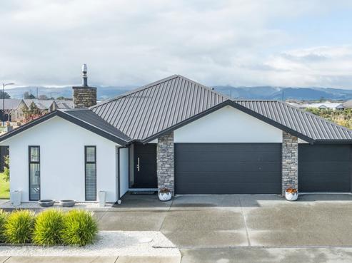 7 Blunden Road, Lincoln