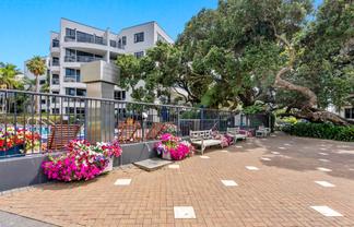 4E/175 Hurstmere Road, Takapuna