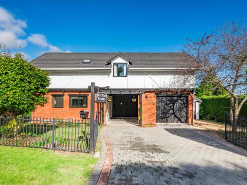 10 Kakariki Grove, Waikanae
