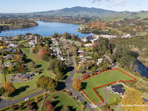 7 Riverside Lane, Karapiro