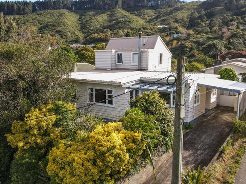 12 Olivia Crescent, Tawa