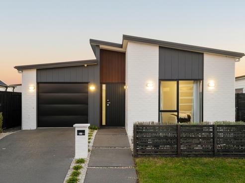 11 Gosset Avenue, Greenhill Park