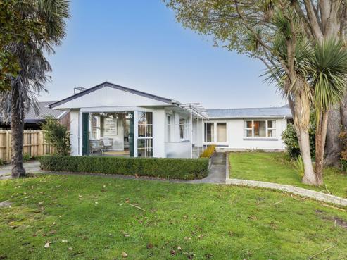 130 Blighs Road, Strowan