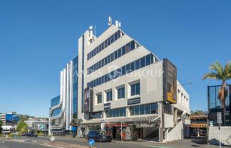 286M² FUNCTIONAL LAYOUT WITH MODERN FIT-OUT