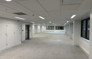 Full floor opportunity on Shortland