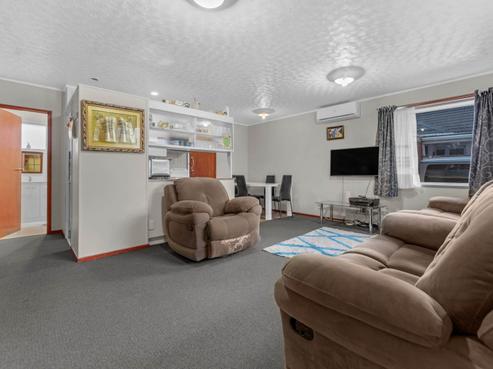 2/139 Shirley Road, Papatoetoe