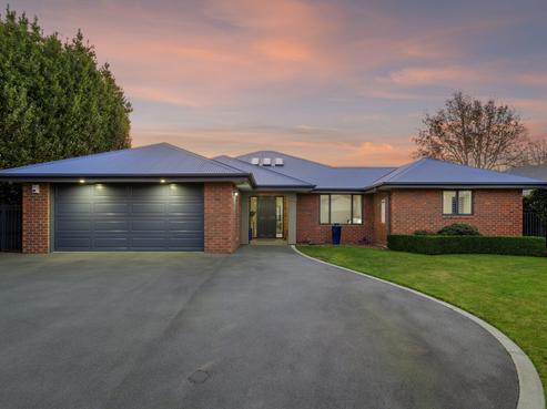 110 Regents Park Drive, Casebrook