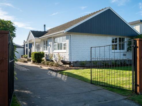 8 Denise Crescent, Hornby