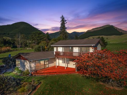68 Hiwipango Road, Wakefield