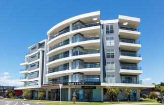 High-Profile Corner Retail/Office Te Atatu South