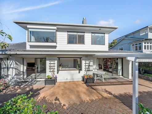 2A Heywood Crescent, Epsom