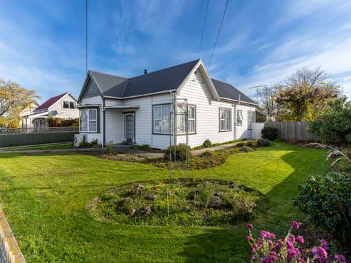 228 Union Street, Milton