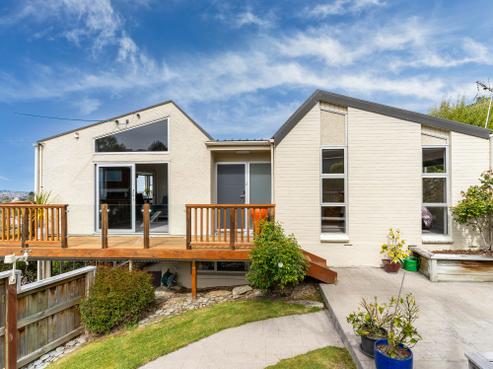 5 Larkins Street, Helensburgh