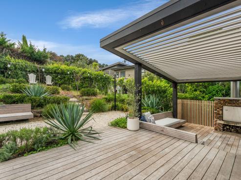 2 Te Makiri Road, Onetangi